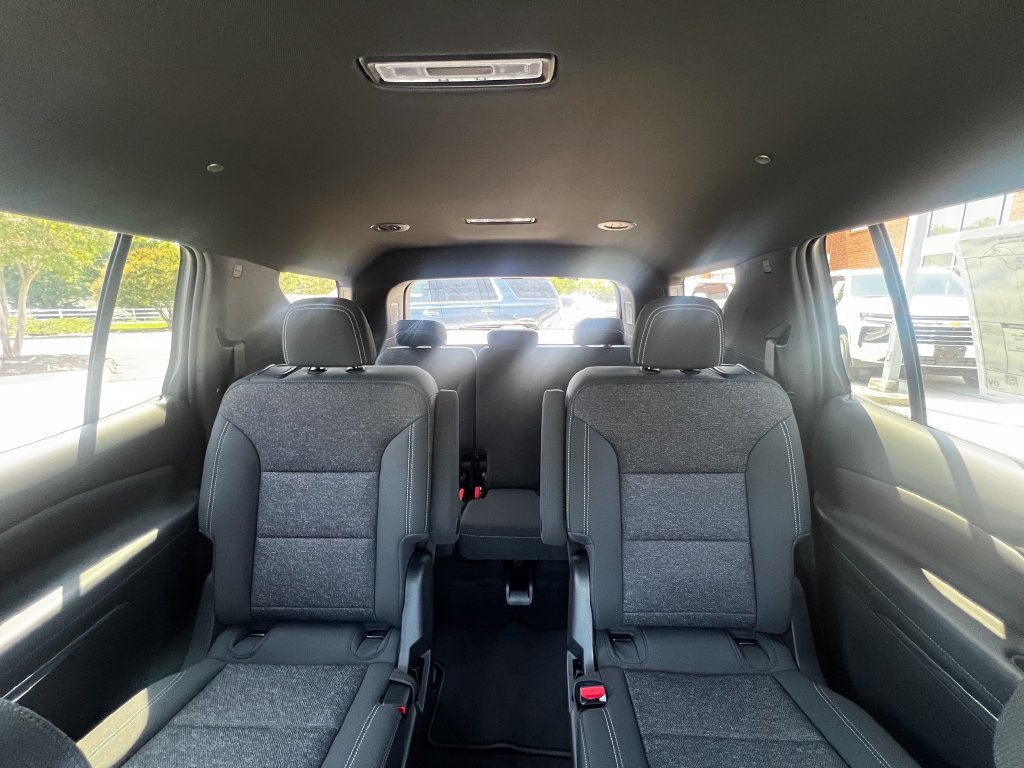 New 2026 Chevrolet Traverse LT w/ Midnight/Sport Edition FWD image 14