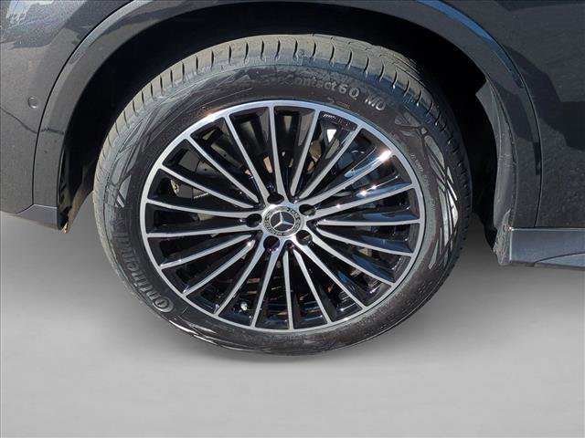 Used 2025 Mercedes-Benz GLC 350e 4MATIC image 26