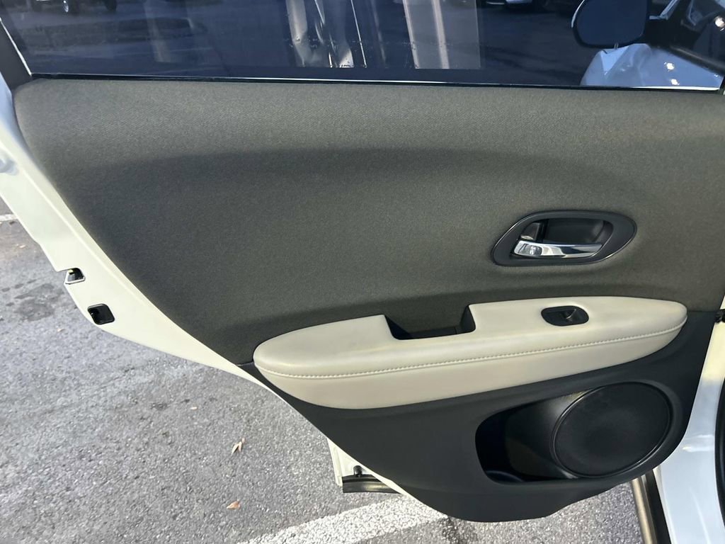 Used 2021 Honda HR-V LX image 18