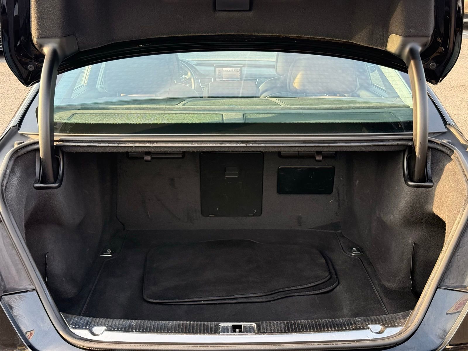 Used 2015 Audi A8 L 4.0T image 12