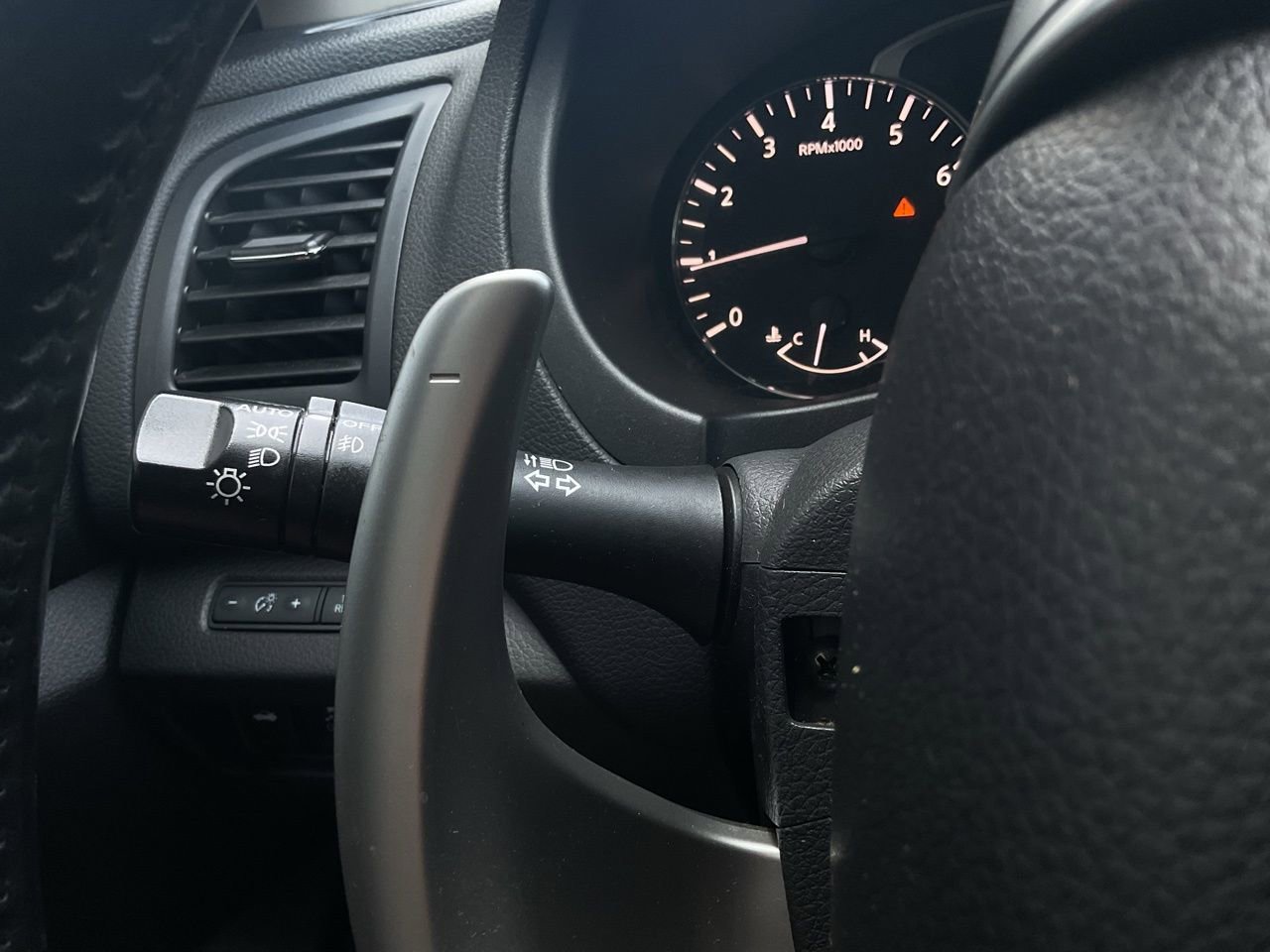 Used 2018 Nissan Altima 2.5 SR w/ SR Midnight Edition FWD image 32
