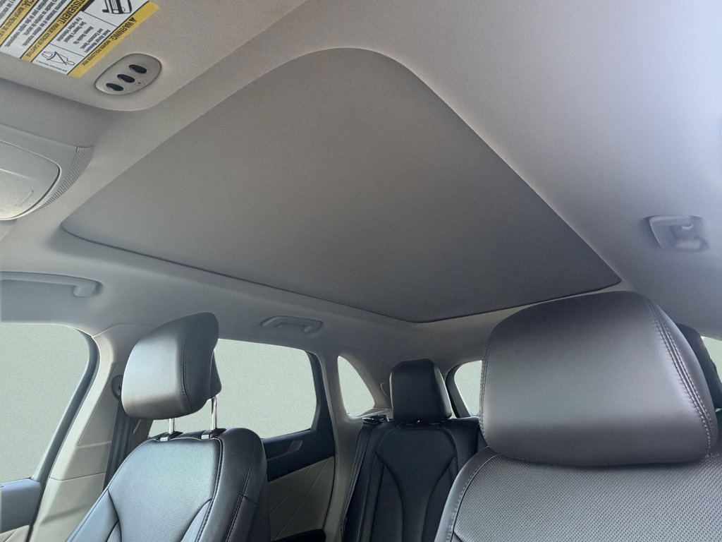 Used 2019 Lincoln MKC Reserve w/ MKC Climate Package AWD/4WD image 17