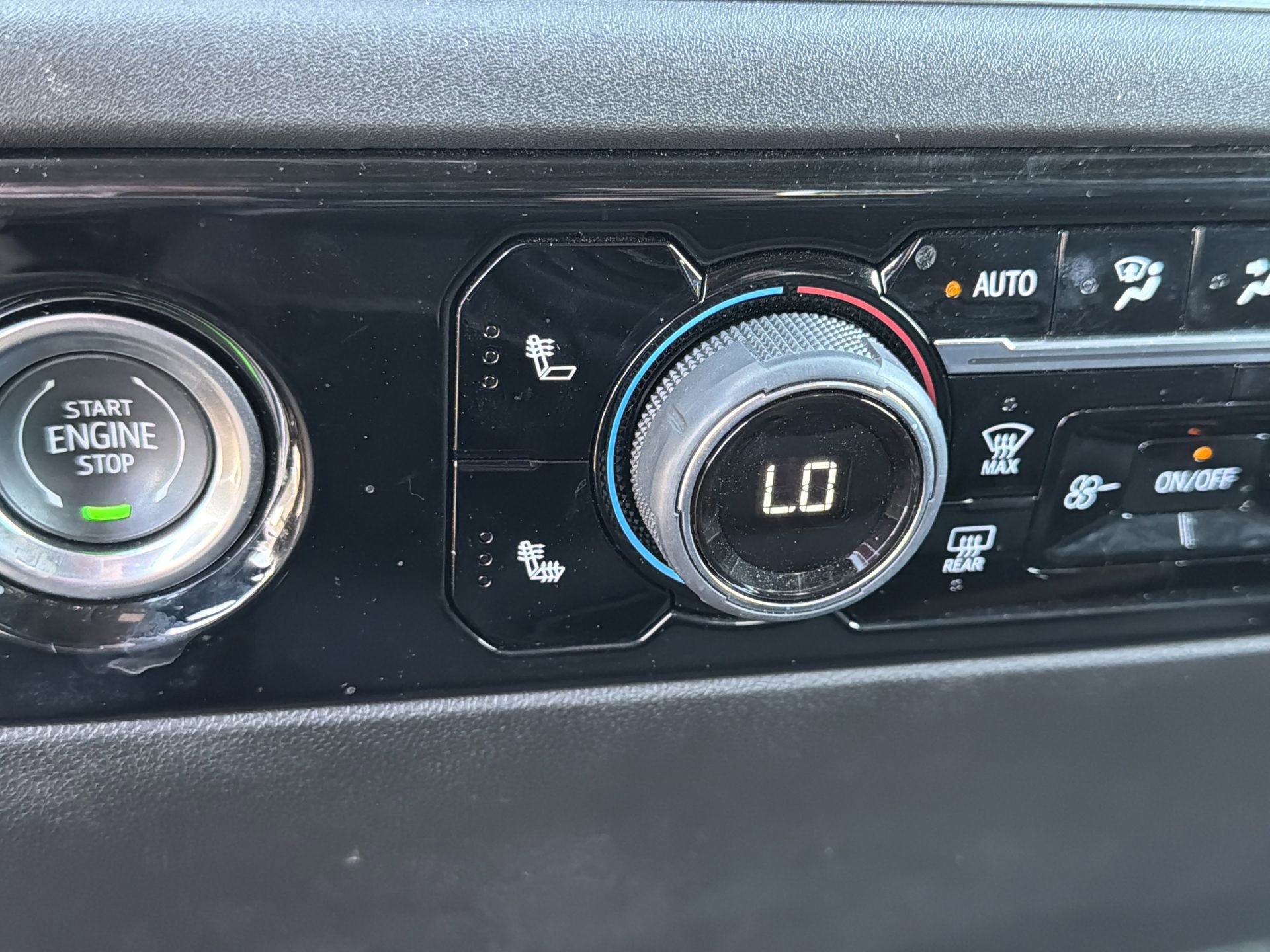 Used 2024 Chevrolet Silverado 1500 LT image 8