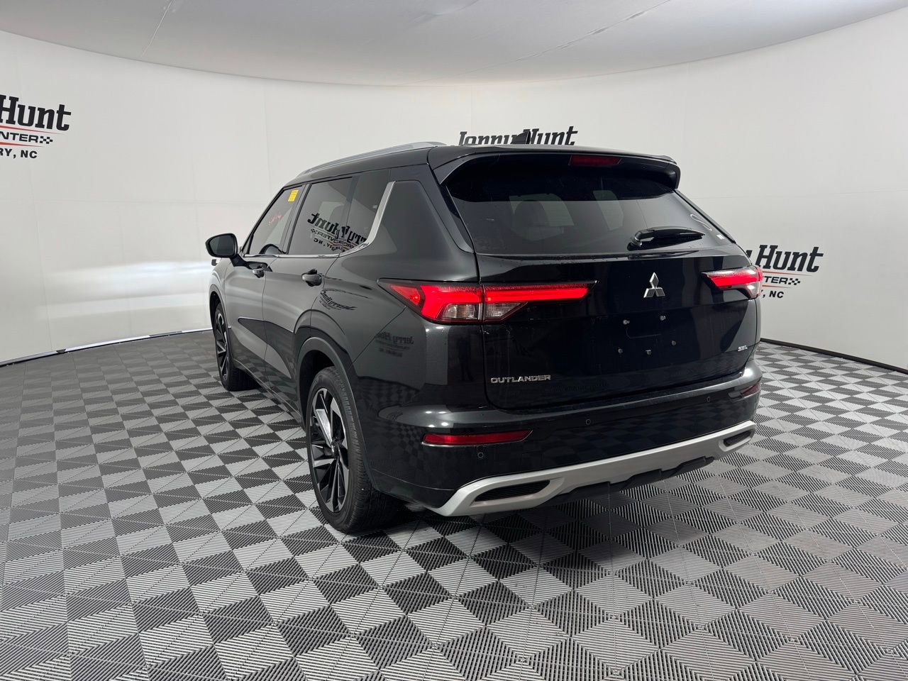 Used 2024 Mitsubishi Outlander SEL image 11