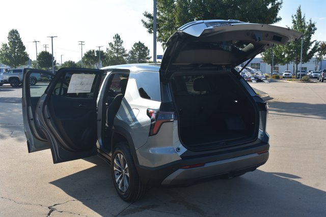 New 2027 Chevrolet Equinox LT w/ Safety and Technology Package FWD image 14