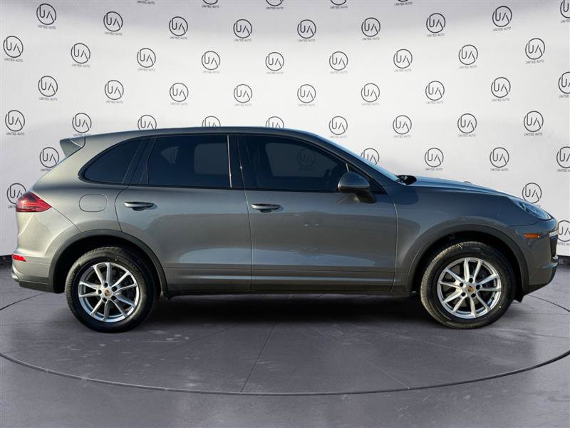 Used 2016 Porsche Cayenne image 6