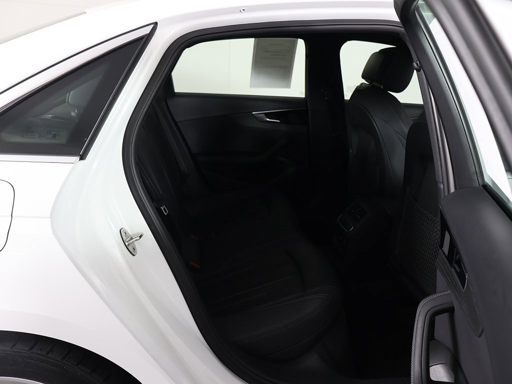 Used 2022 Audi A4 2.0T Premium Plus image 28