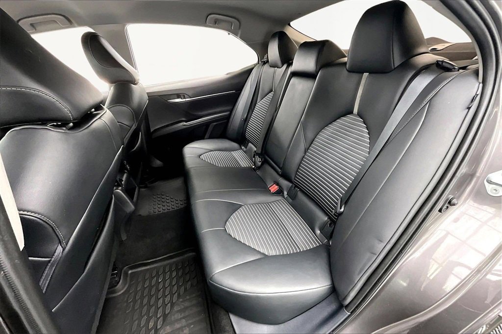 Used 2023 Toyota Camry SE image 26
