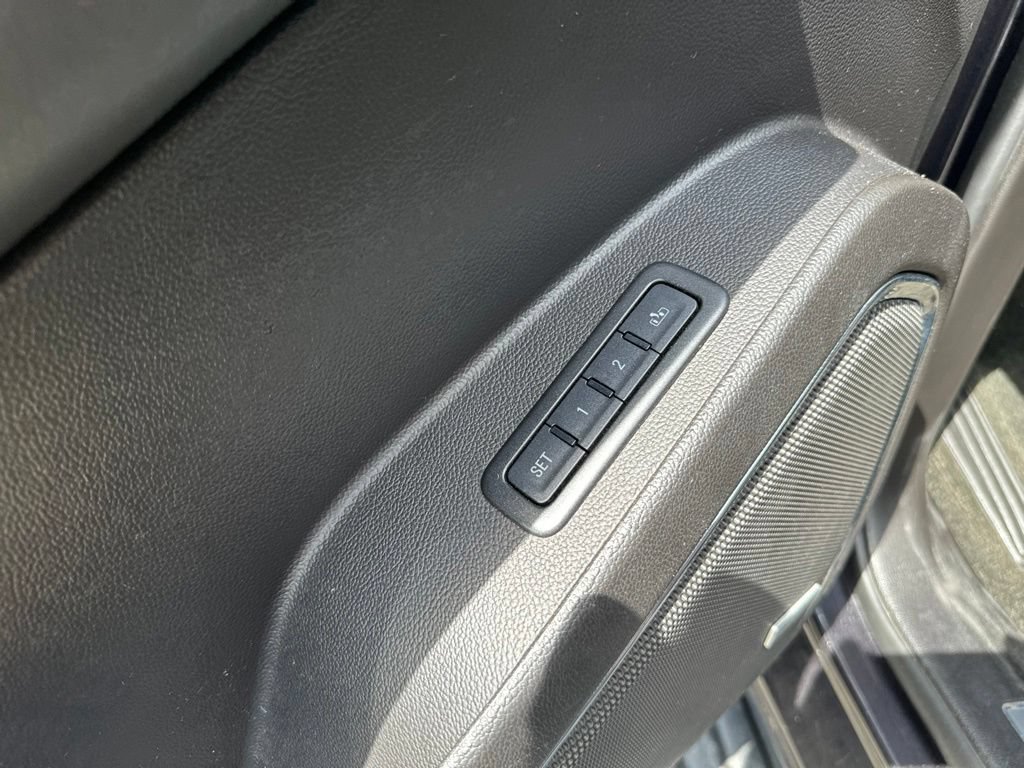 Used 2016 Chevrolet Tahoe LT RWD image 31