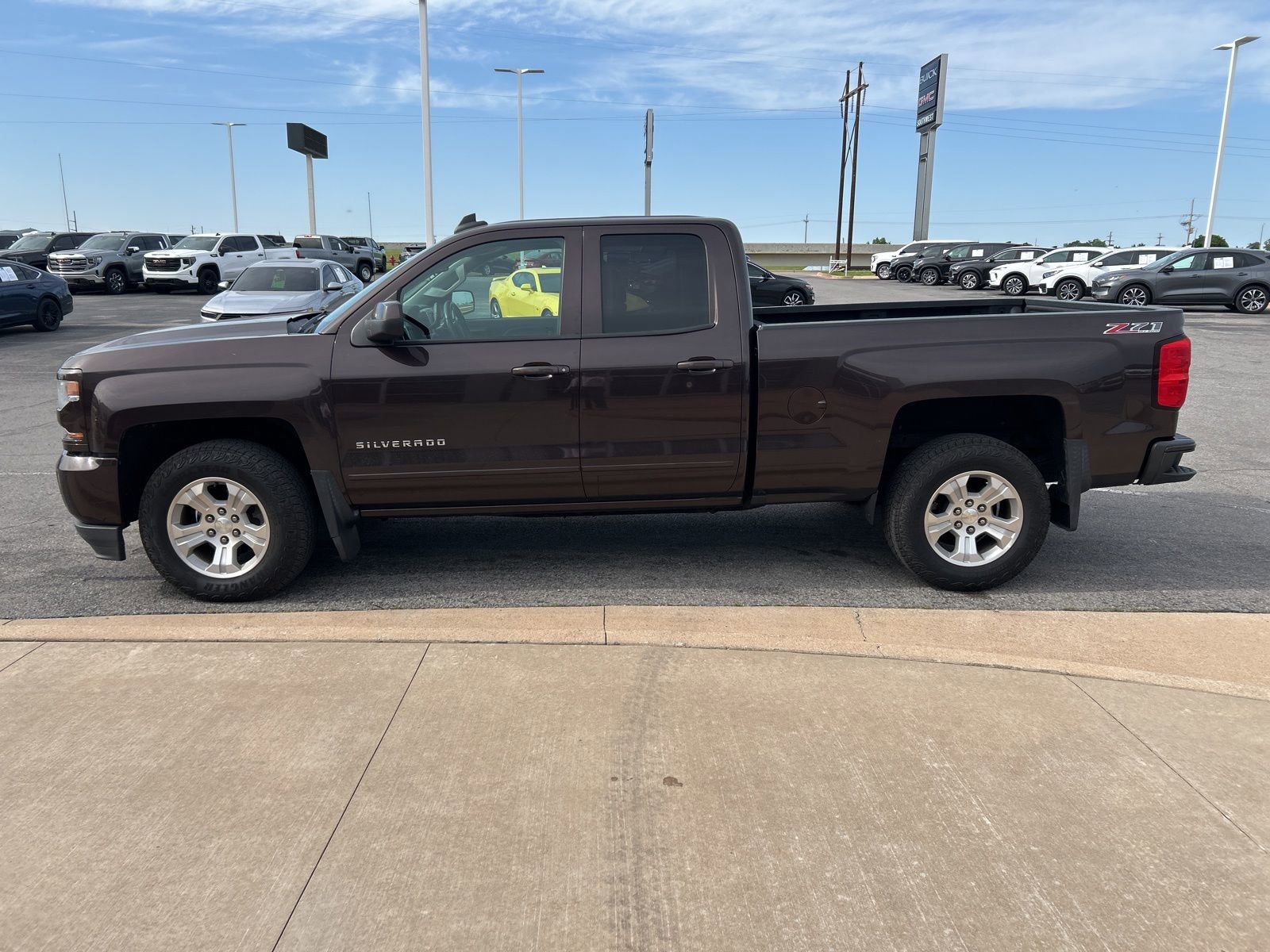 Used 2016 Chevrolet Silverado 1500 LT w/ All Star Edition AWD/4WD image 8