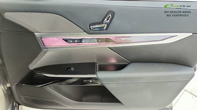 Used 2024 BMW i7 M70 w/ Executive Package image 24