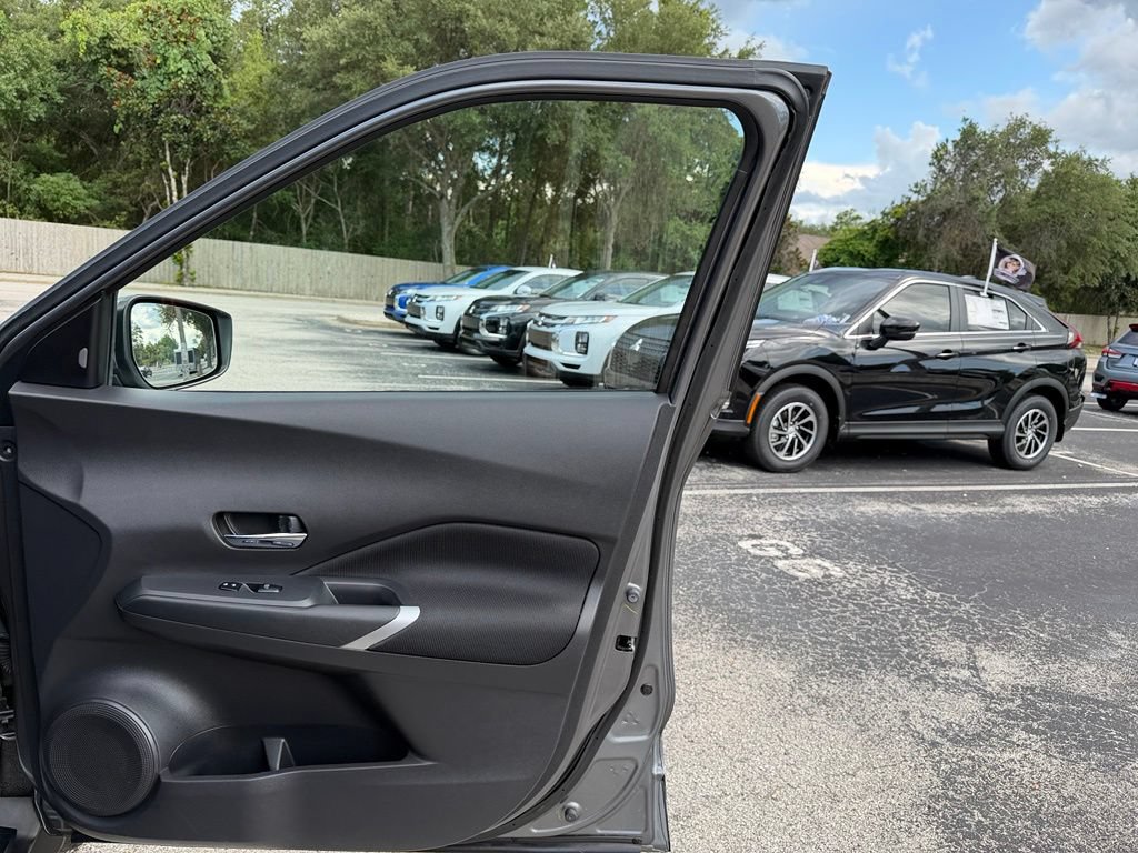 Used 2021 Nissan Kicks SV FWD image 30