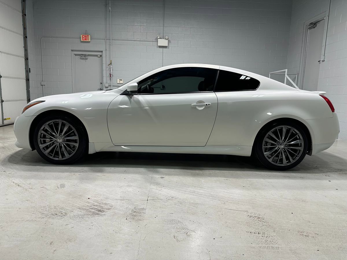 Used 2011 INFINITI G37 Sport image 15