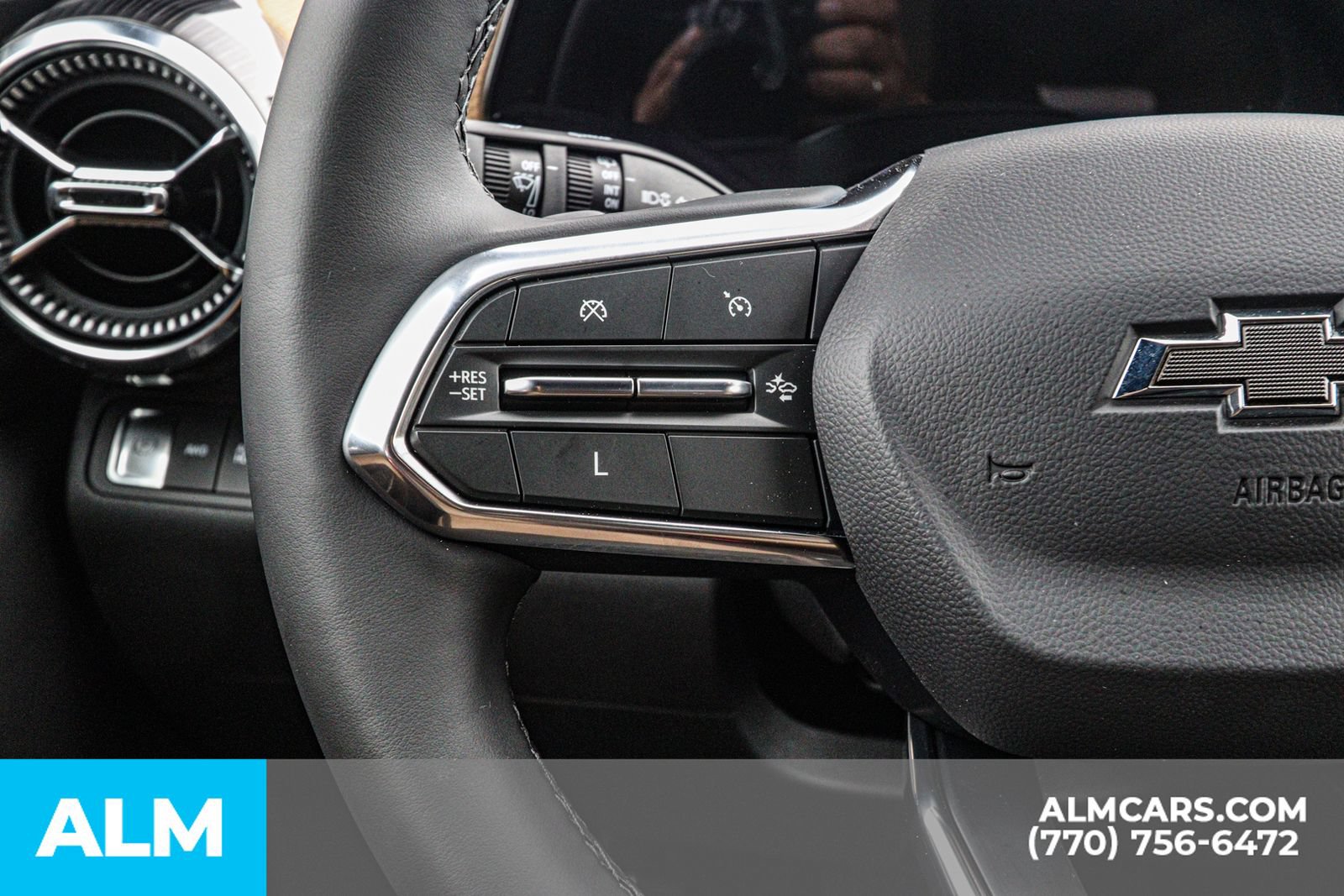 Used 2025 Chevrolet Equinox ACTIV w/ Safety and Technology Package AWD/4WD image 32