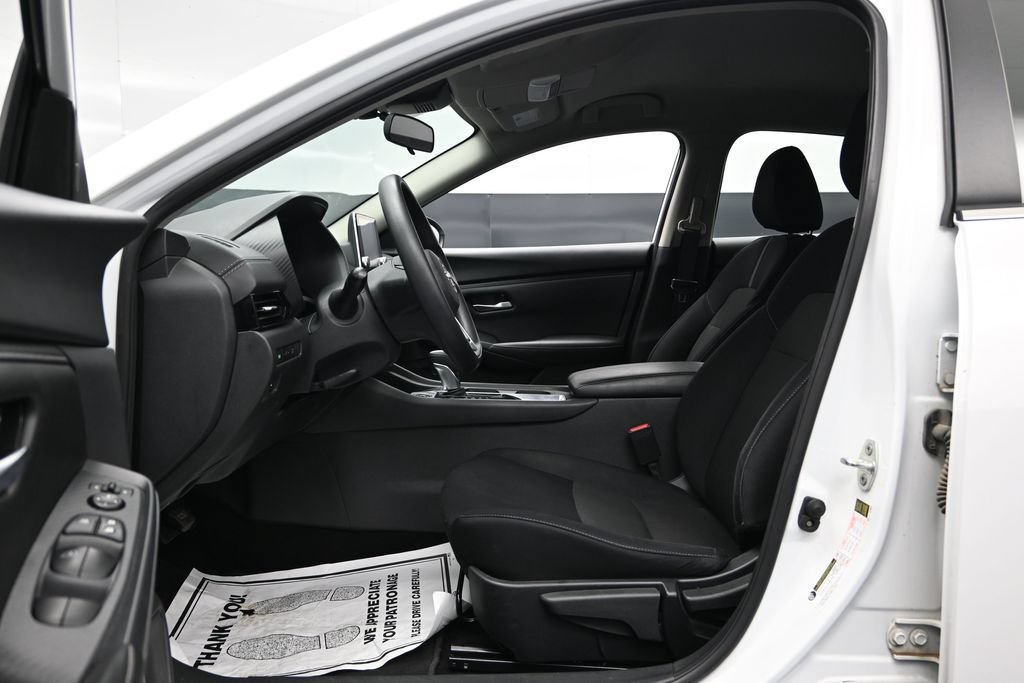 Used 2024 Nissan Sentra SV FWD image 18