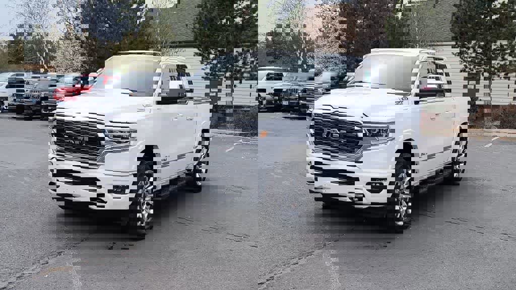 Used 2024 RAM 1500 Limited w/ Trailer Tow Group image 4