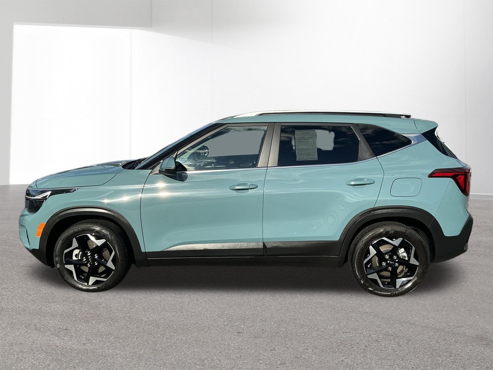 Used 2024 Kia Seltos EX AWD/4WD image 6