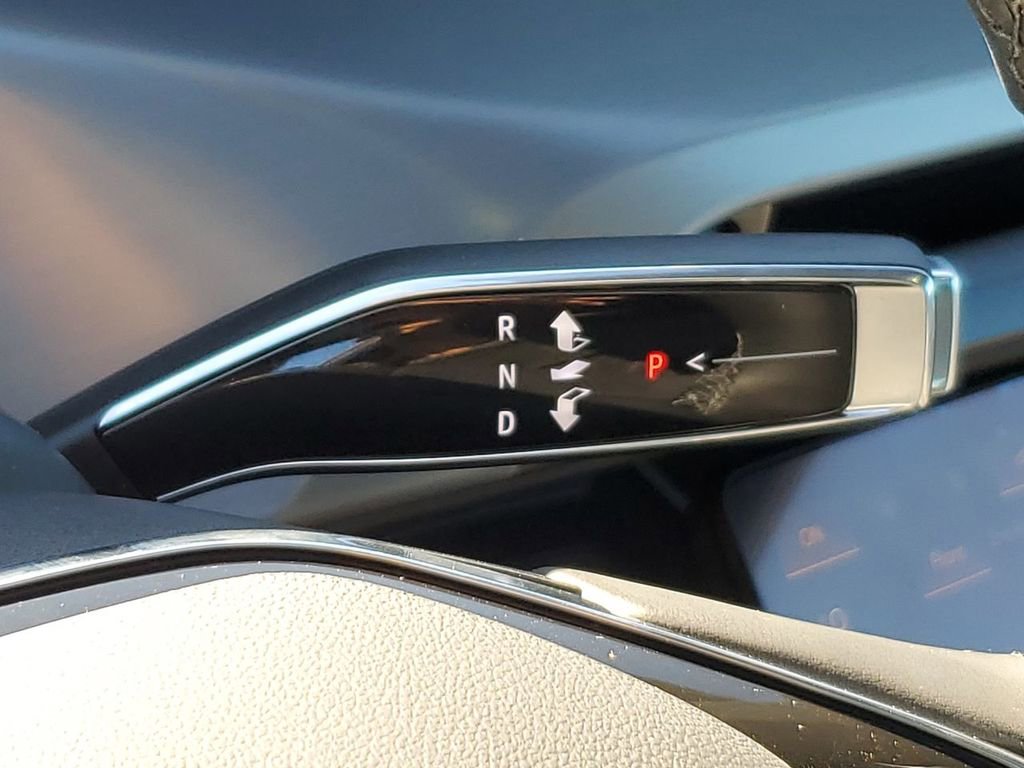 New 2026 Cadillac Vistiq Luxury image 17