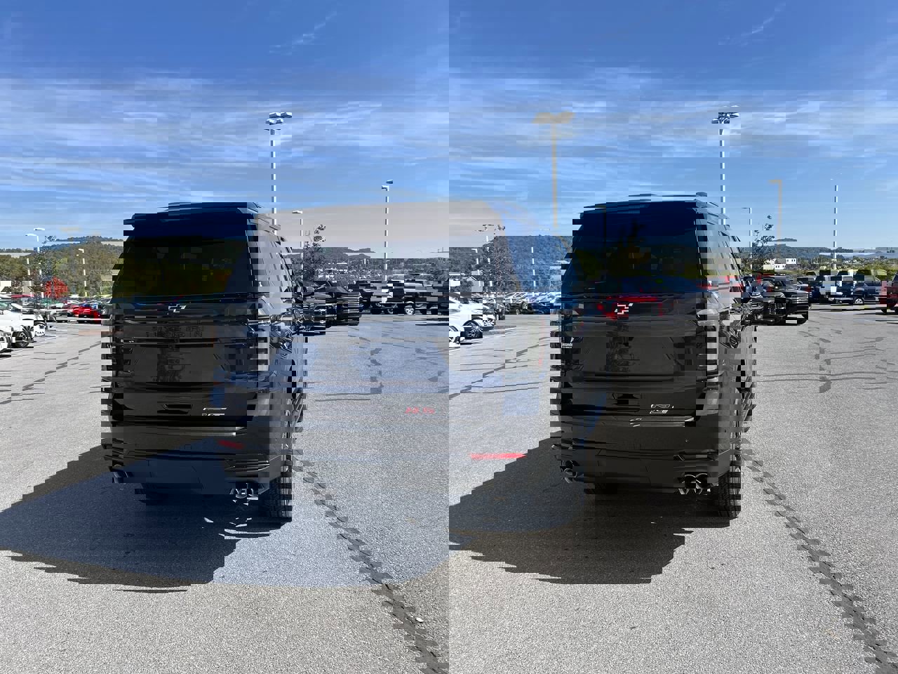 New 2026 Chevrolet Suburban RST image 7