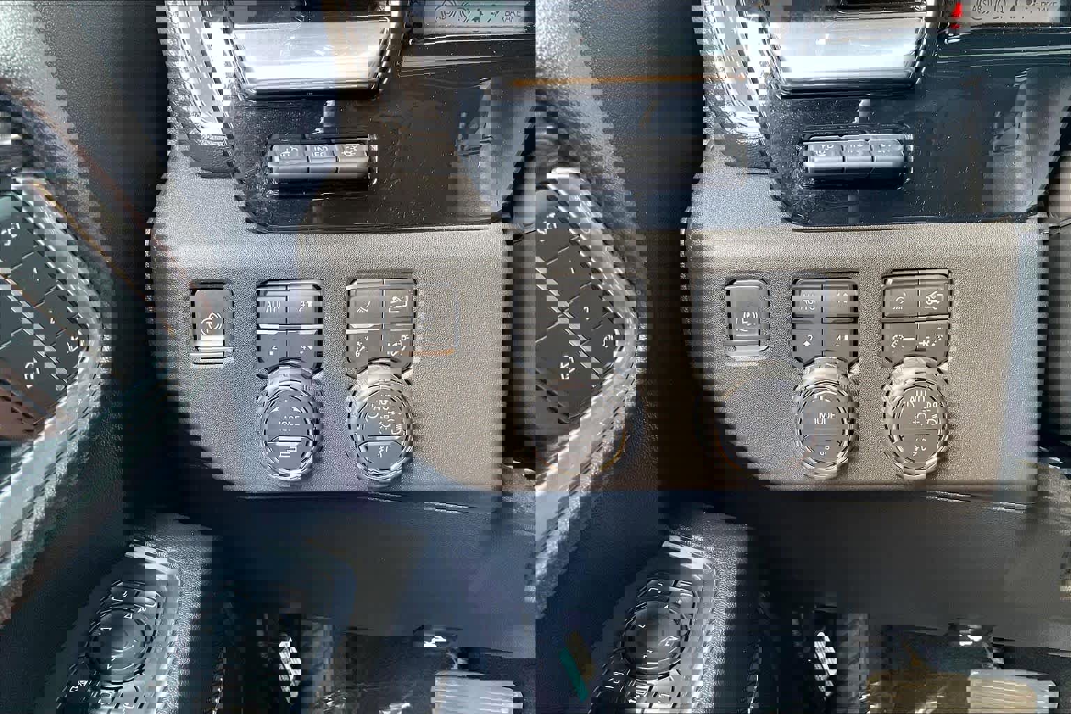 Used 2024 Chevrolet Silverado 3500 LTZ w/ LTZ Premium Package image 31