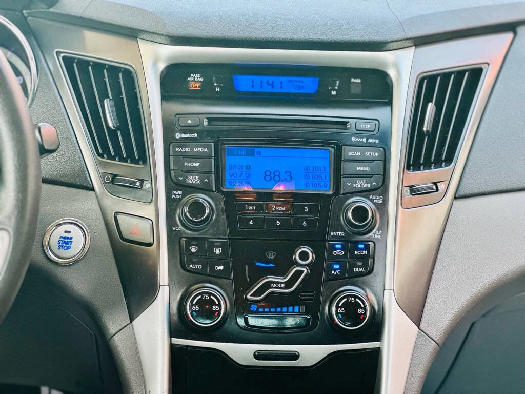 Used 2013 Hyundai Sonata Hybrid image 14