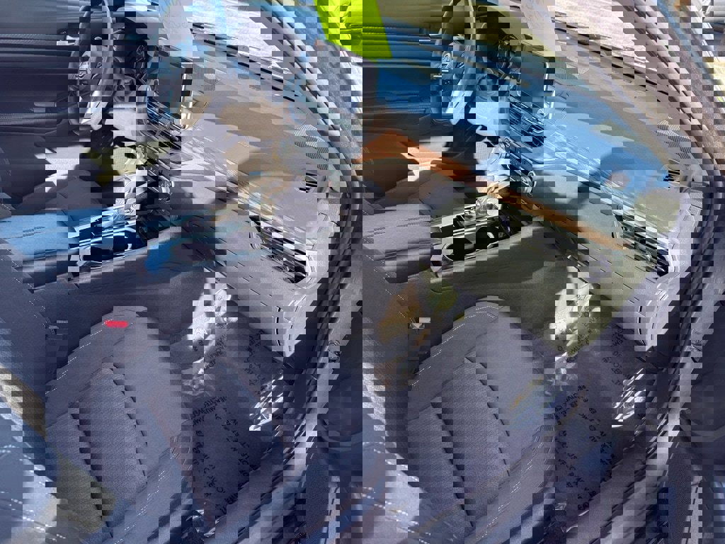 Used 2024 Nissan Altima 2.5 SV image 18