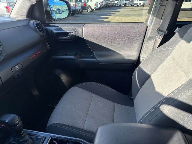 Used 2020 Toyota Tacoma TRD Off-Road image 29