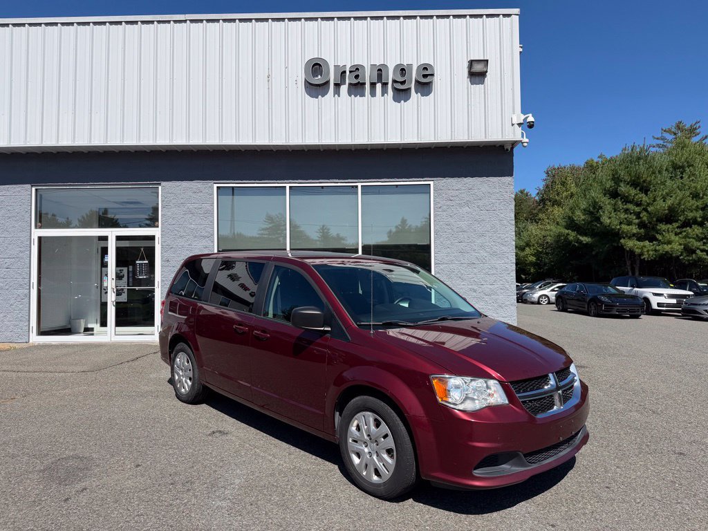 Used 2018 Dodge Grand Caravan SE w/ UConnect Hands-Free Group FWD image 8