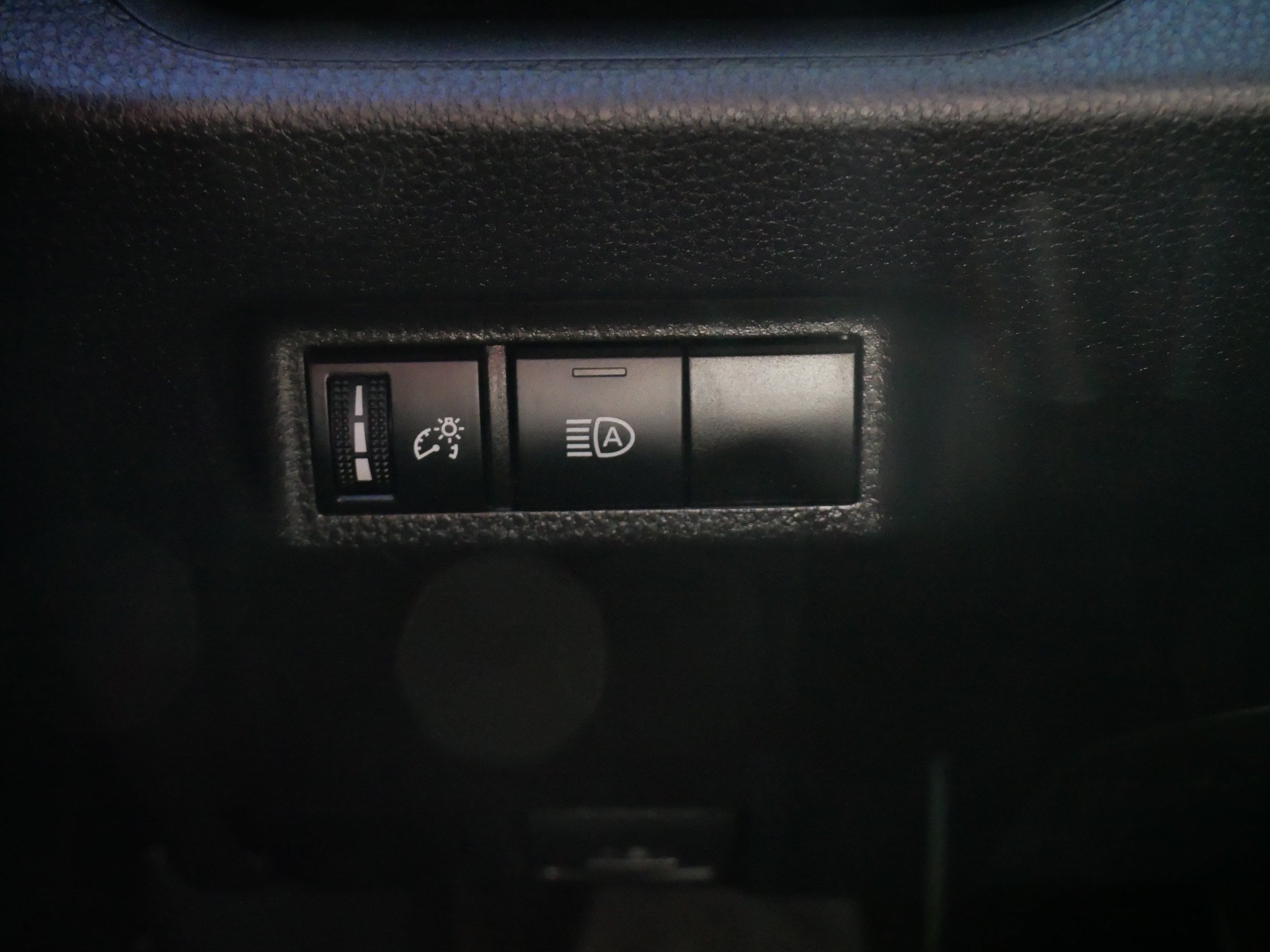 Certified 2025 Toyota RAV4 XLE AWD/4WD image 26