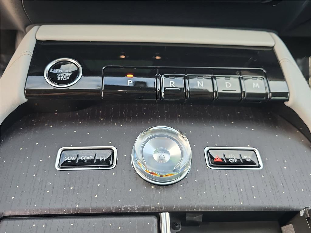 New 2026 Lincoln Navigator L Black Label w/ Black Label Special Edition AWD/4WD image 22