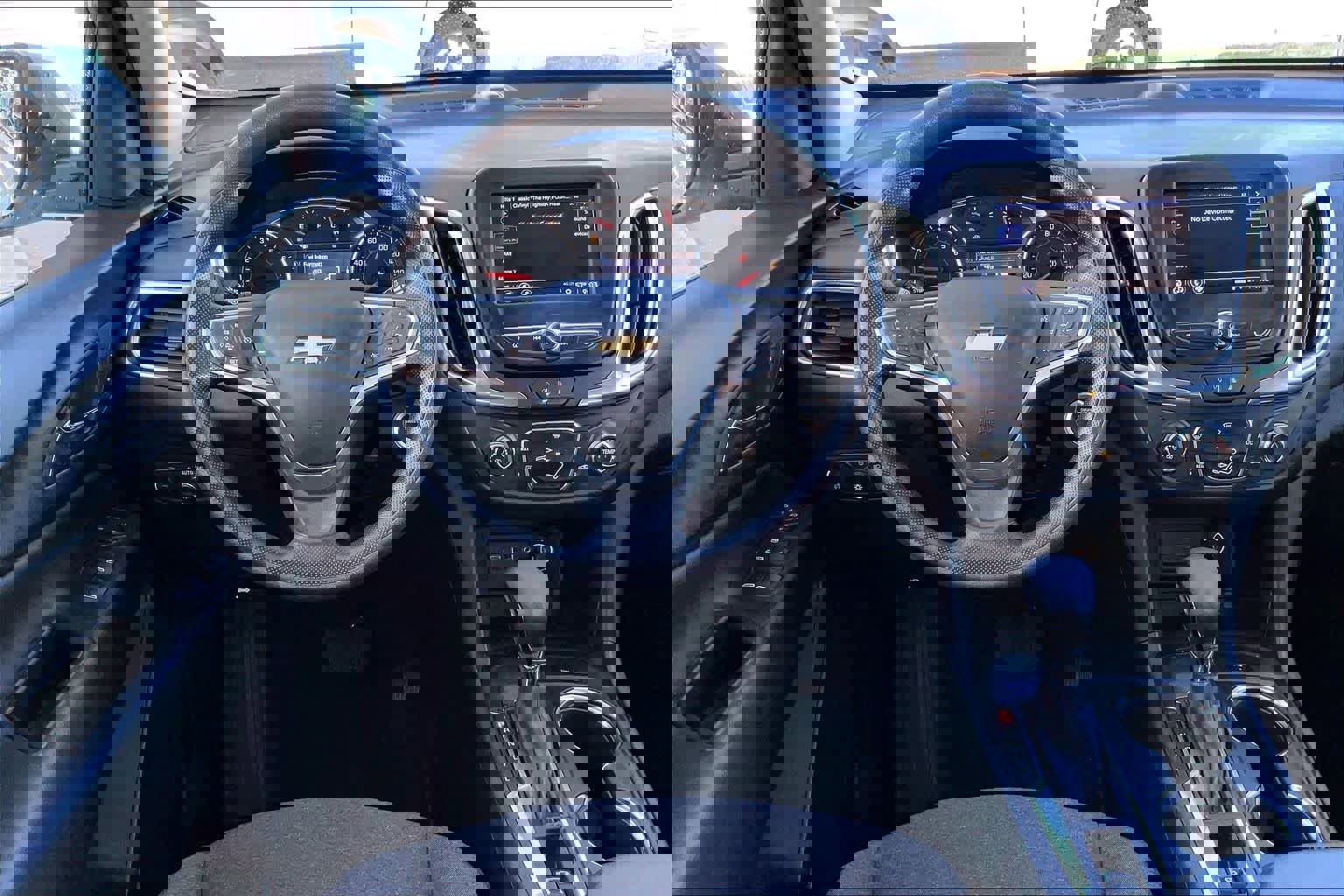 Used 2023 Chevrolet Equinox LT image 5