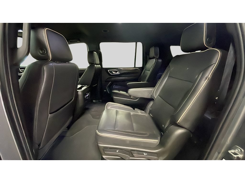 Used 2021 Chevrolet Suburban Premier AWD/4WD image 15
