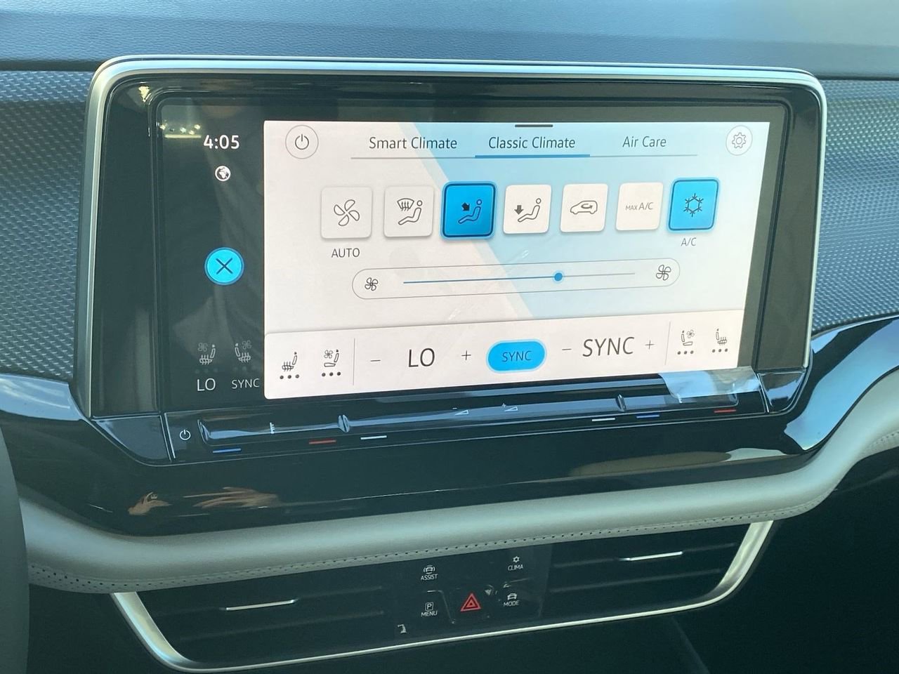 New 2026 Volkswagen Atlas Cross Sport SEL Premium R-Line image 24