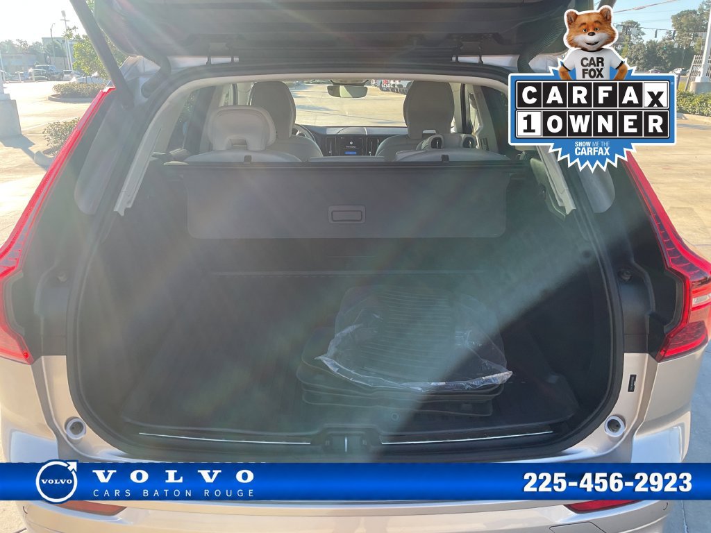 Used 2024 Volvo XC60 B5 Plus w/ Protection Package Premier AWD/4WD image 11