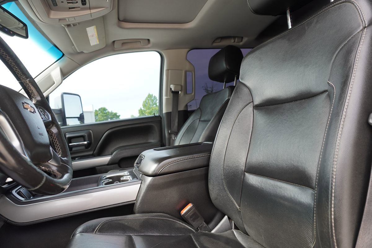 Used 2019 Chevrolet Silverado 3500 LTZ w/ Duramax Plus Package AWD/4WD image 34