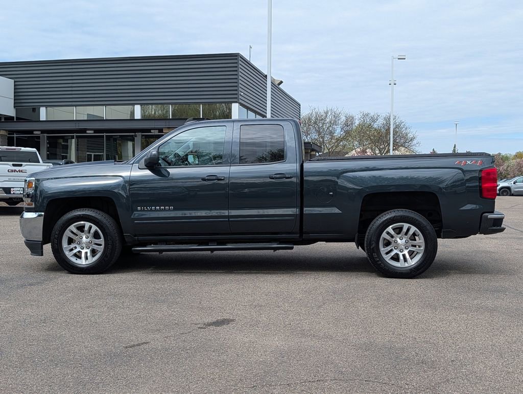 Used 2018 Chevrolet Silverado 1500 LT w/ All Star Edition AWD/4WD image 6