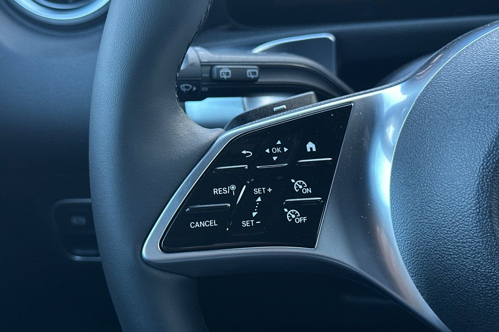 New 2026 Mercedes-Benz GLB 250 image 25