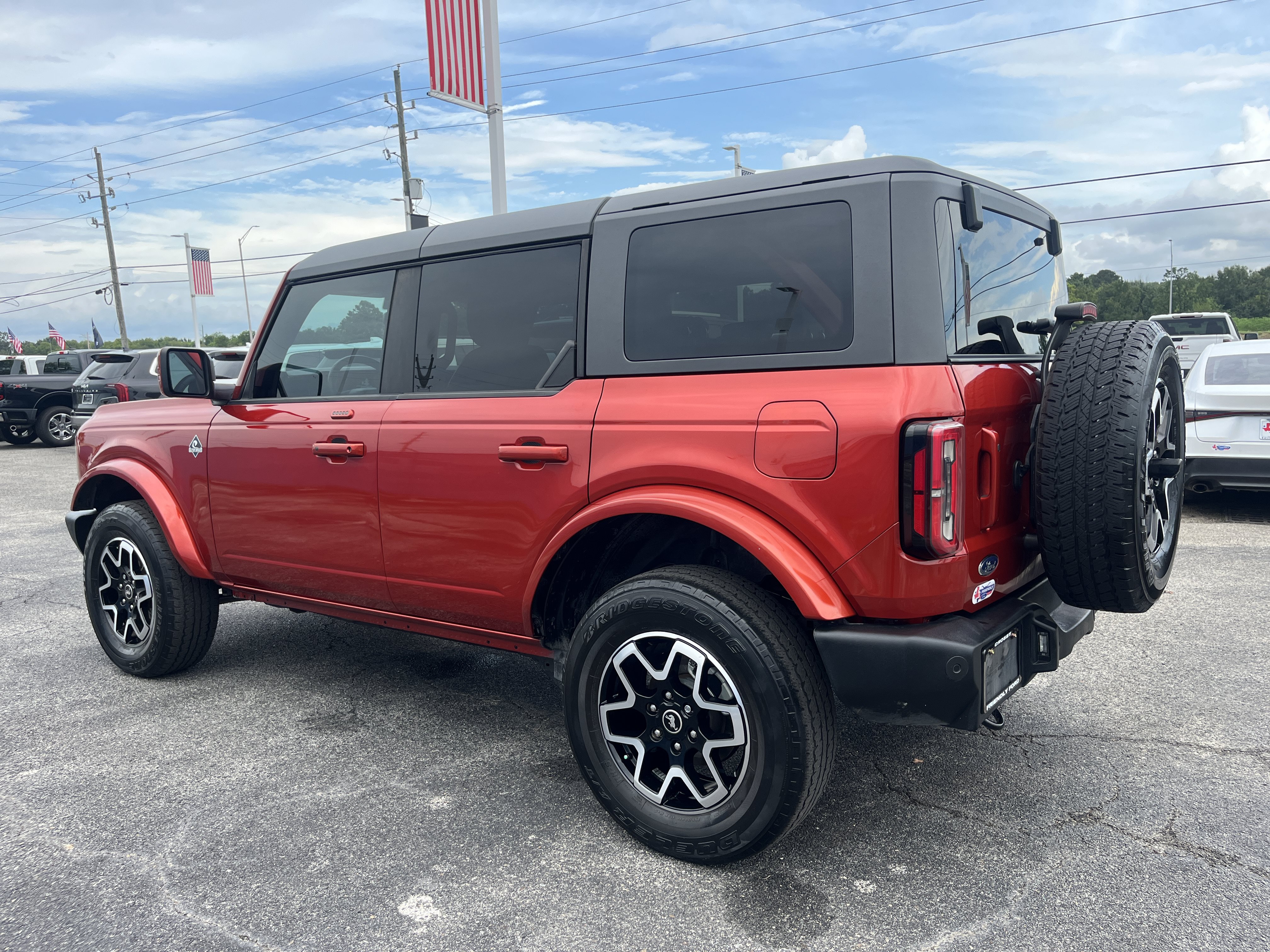 Used 2023 Ford Bronco Outer Banks AWD/4WD image 6