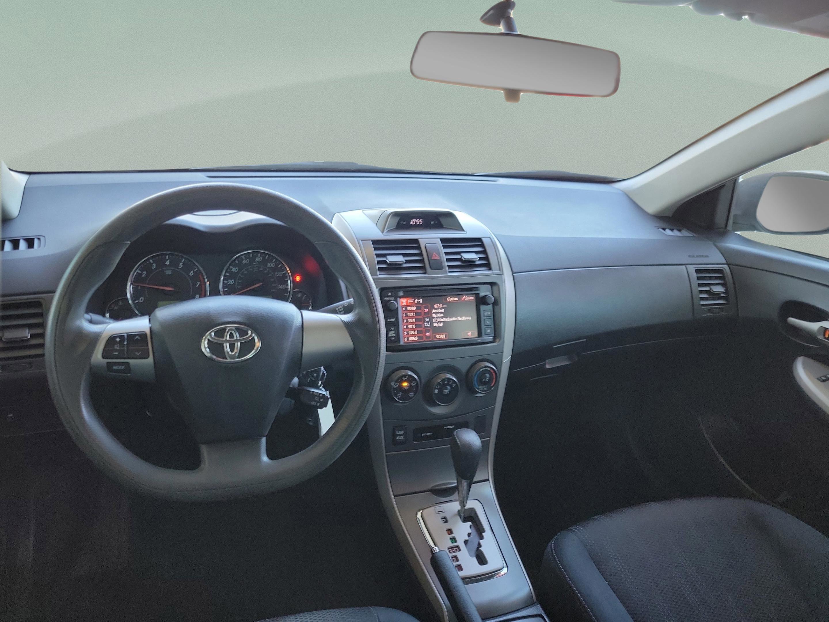 Used 2013 Toyota Corolla S image 15