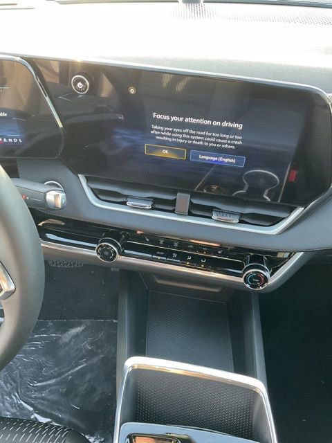 New 2026 Chevrolet Equinox LT image 17