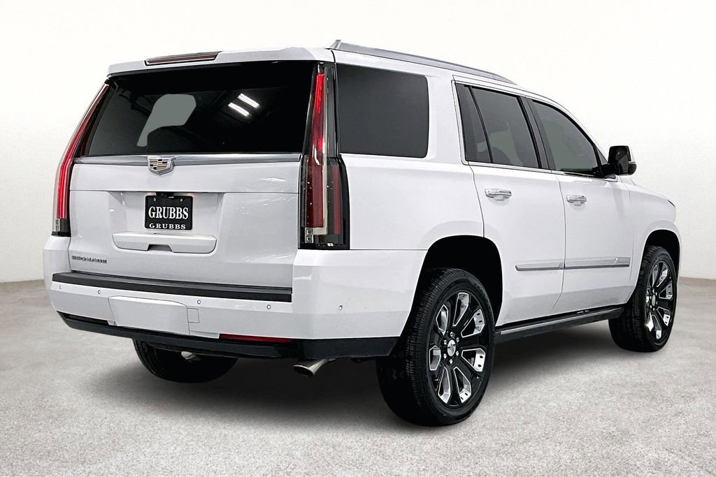 Used 2020 Cadillac Escalade Platinum image 2