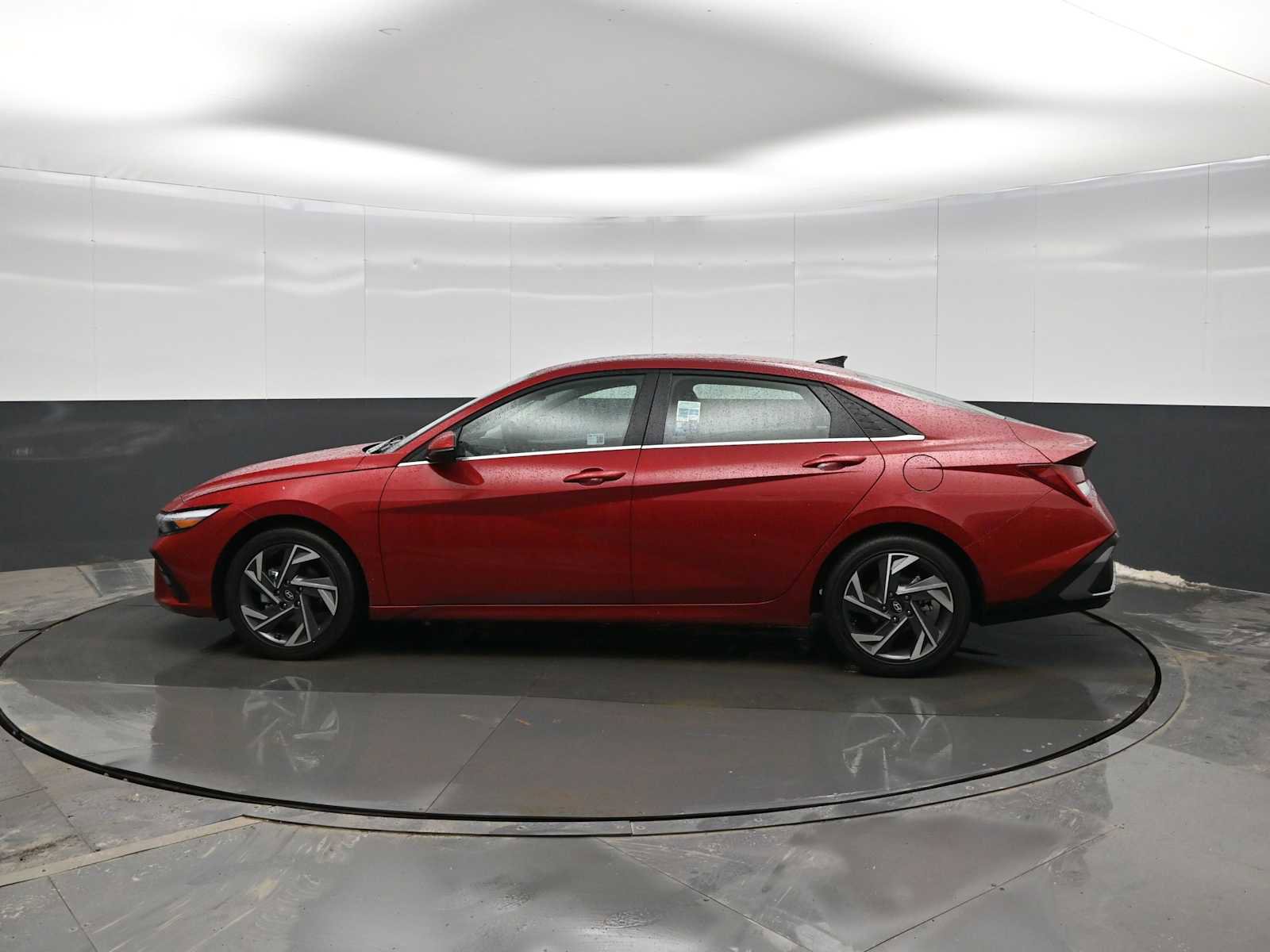 Certified 2025 Hyundai Elantra Limited image 5