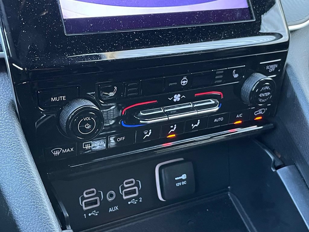 Used 2025 Jeep Grand Cherokee Altitude AWD/4WD image 19