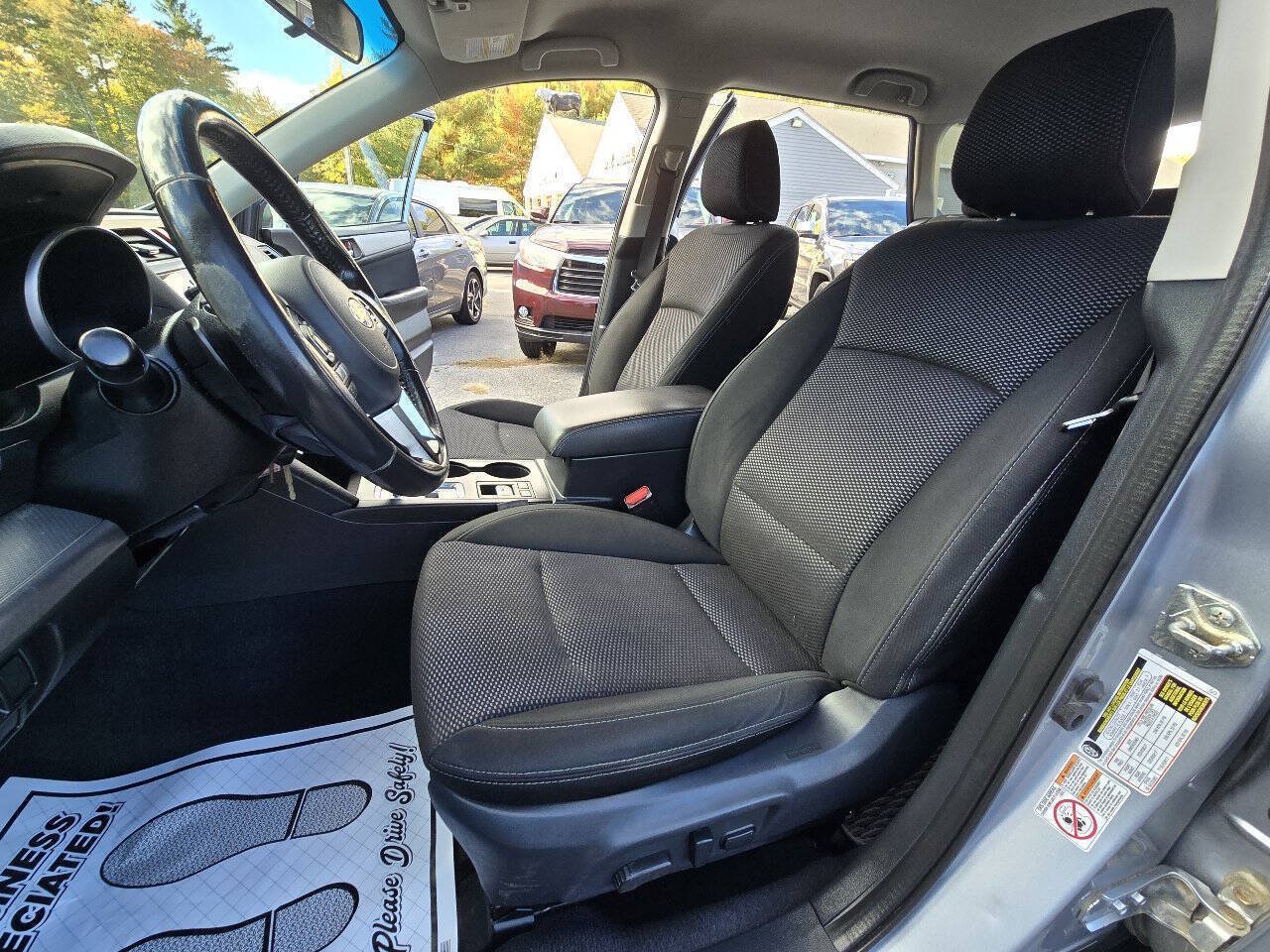Used 2017 Subaru Outback 2.5i Premium AWD/4WD image 19