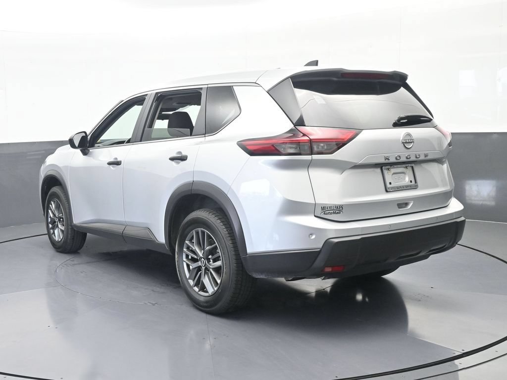 Used 2024 Nissan Rogue S FWD image 4