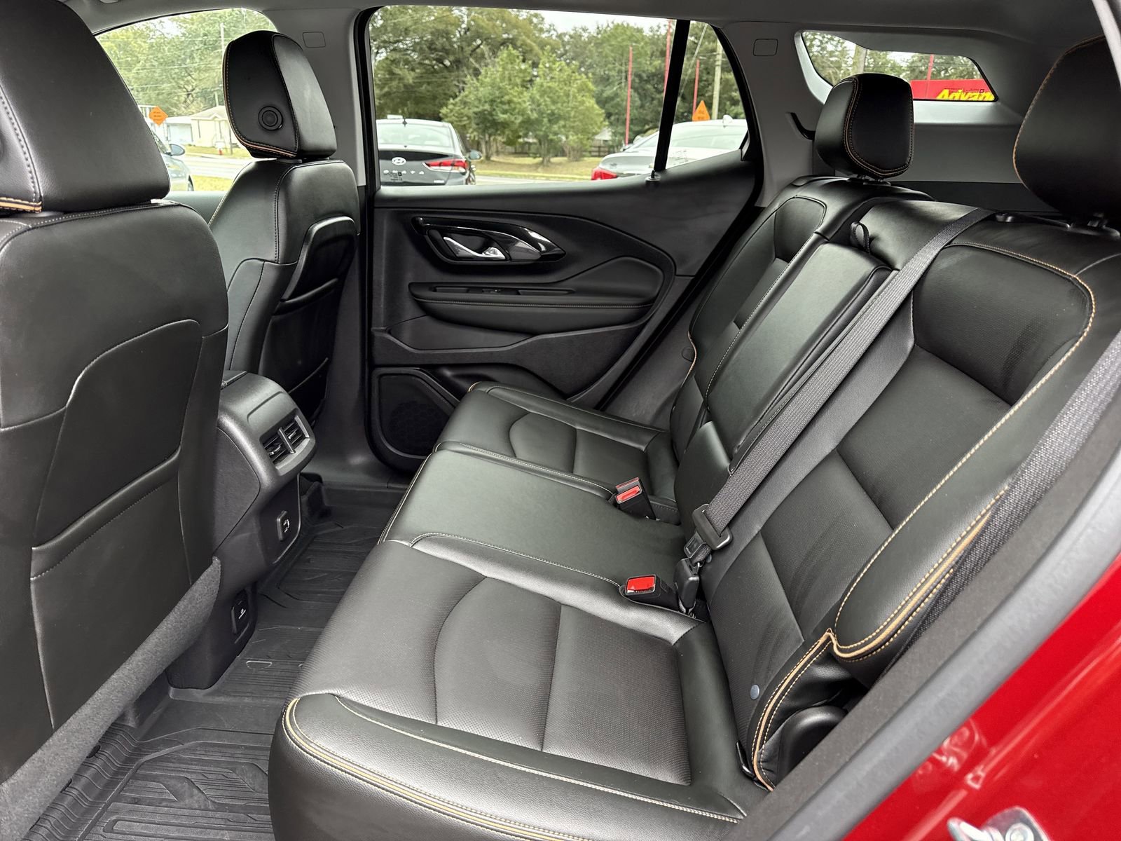 Used 2024 GMC Terrain AT4 w/ Infotainment Package II image 10