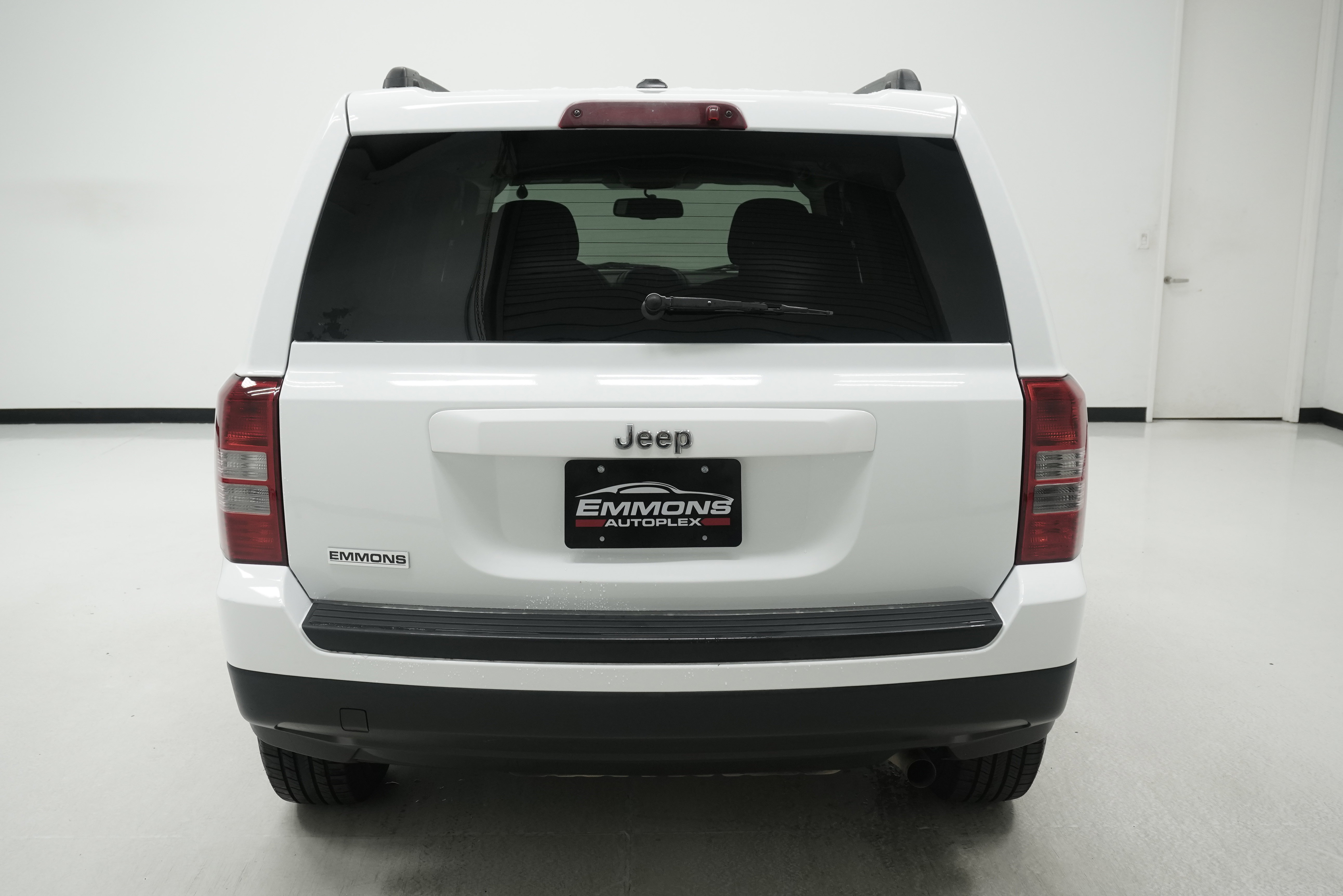 Used 2016 Jeep Patriot Sport w/ Power Value Group FWD image 5