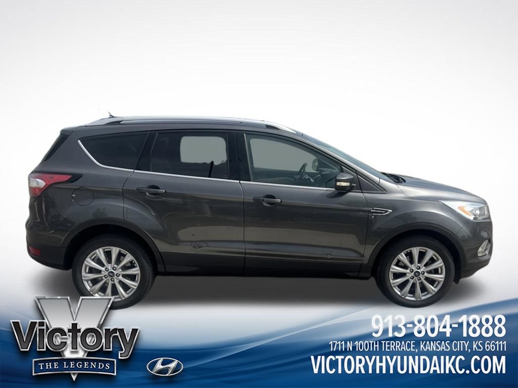 Used 2017 Ford Escape Titanium AWD/4WD image 4