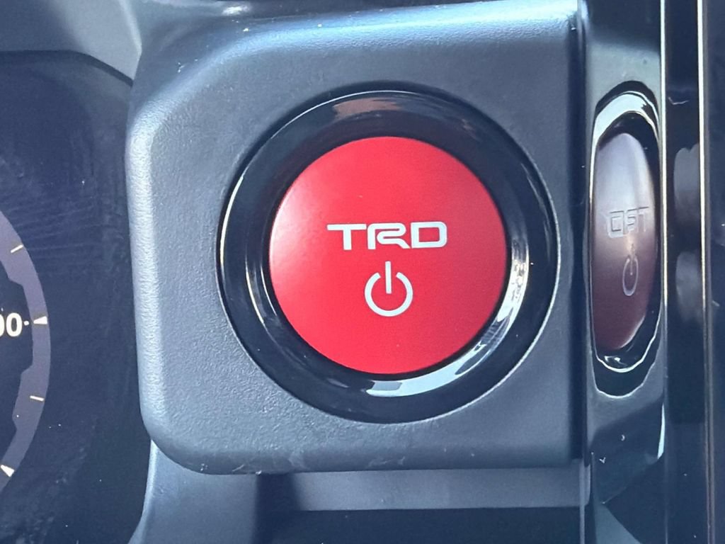 Certified 2025 Toyota Tacoma TRD Pro AWD/4WD image 25