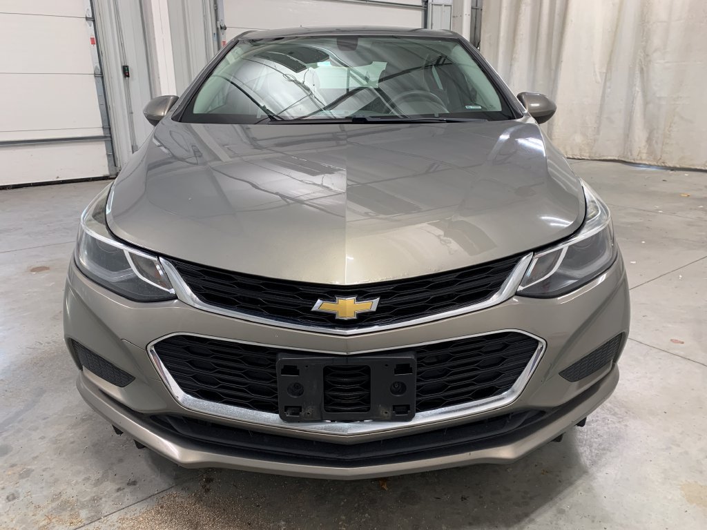 Used 2018 Chevrolet Cruze LT FWD image 14
